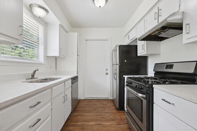 1811 Mearns Meadow BLVD B, Austin, TX 78758