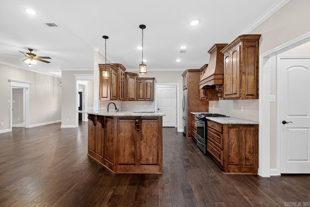 1009 Oak Forest Circle, Sherwood, AR 72120