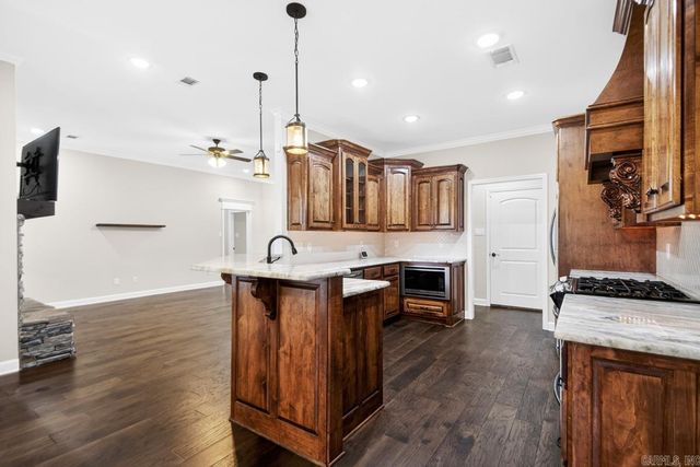 1009 Oak Forest Circle, Sherwood, AR 72120