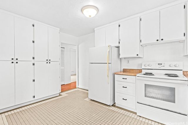 66-465 Kilioe Place, Haleiwa, HI 96712