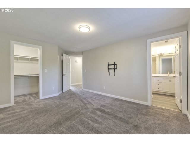 17807 Nw CAMBRAY St, Beaverton, OR 97006