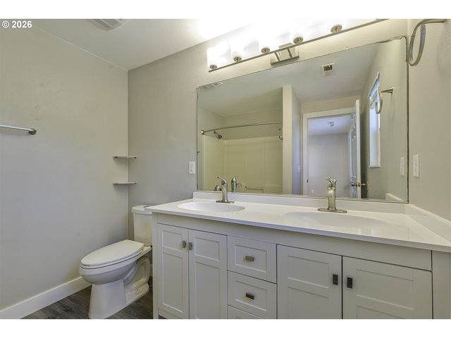 17807 Nw CAMBRAY St, Beaverton, OR 97006