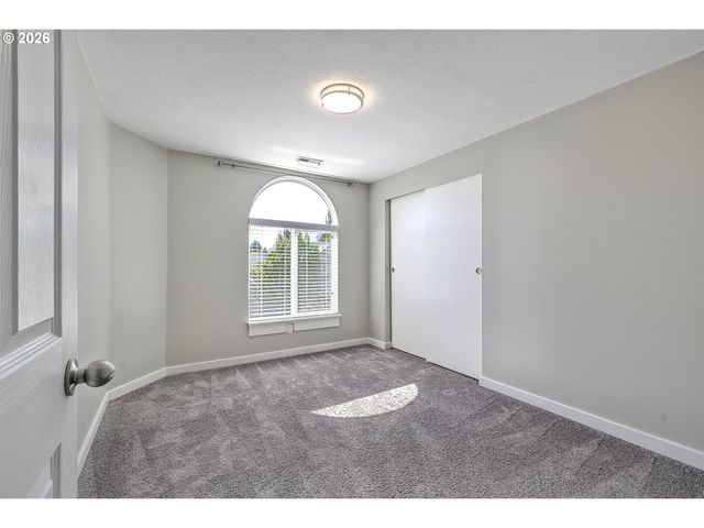 17807 Nw CAMBRAY St, Beaverton, OR 97006