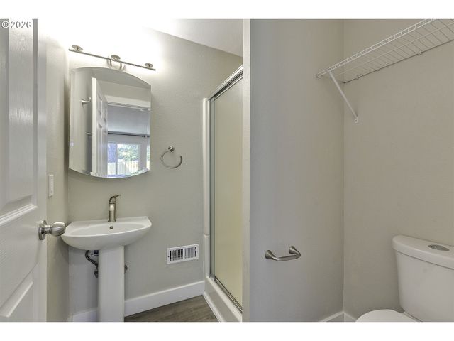 17807 Nw CAMBRAY St, Beaverton, OR 97006