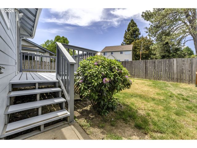 17807 Nw CAMBRAY St, Beaverton, OR 97006