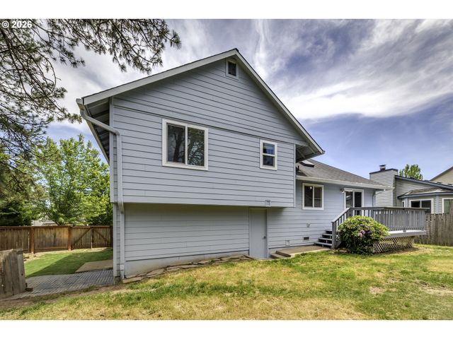 17807 Nw CAMBRAY St, Beaverton, OR 97006