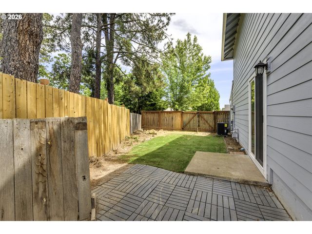 17807 Nw CAMBRAY St, Beaverton, OR 97006