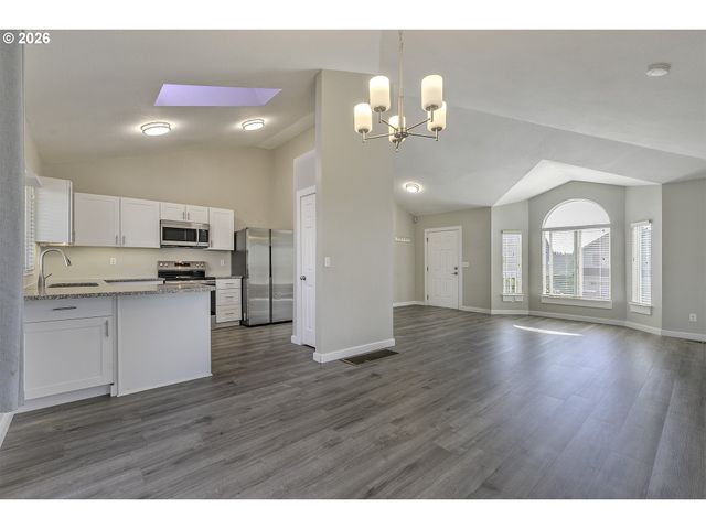 17807 Nw CAMBRAY St, Beaverton, OR 97006