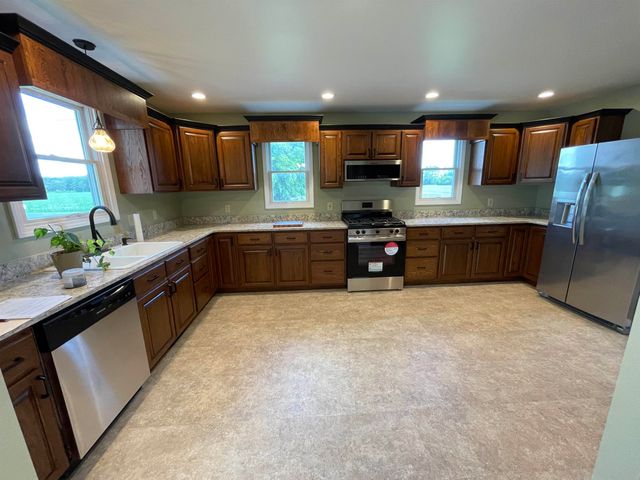 1285 W Nebobish Road, Essexville, MI 48732