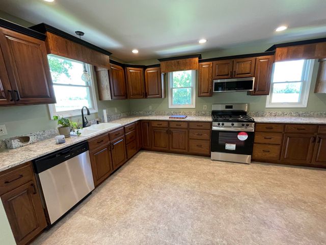 1285 W Nebobish Road, Essexville, MI 48732
