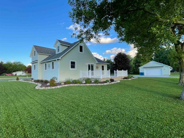 1285 W Nebobish Road, Essexville, MI 48732