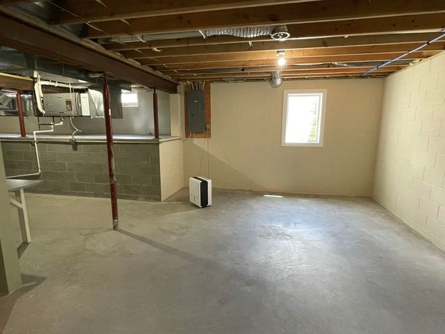 1285 W Nebobish Road, Essexville, MI 48732