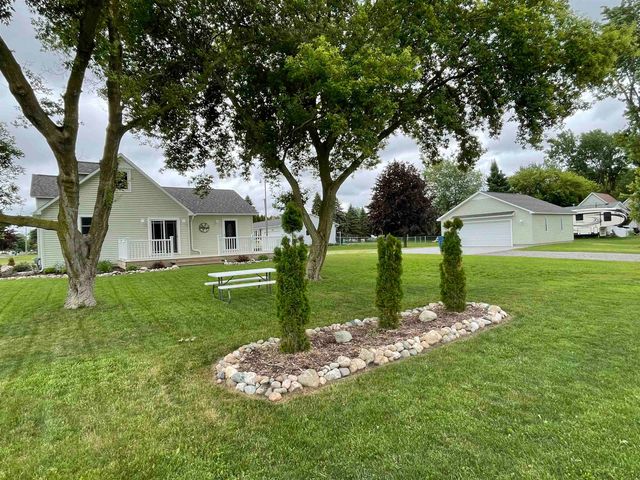 1285 W Nebobish Road, Essexville, MI 48732