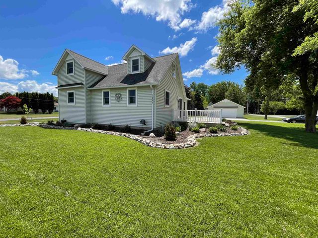 1285 W Nebobish Road, Essexville, MI 48732