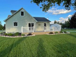 1285 W Nebobish Road, Essexville, MI 48732