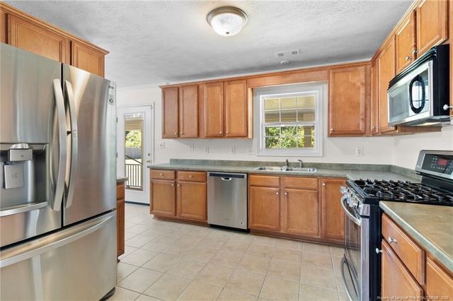 6233 CASTLEBROOKE Lane, Linden, NC 28356