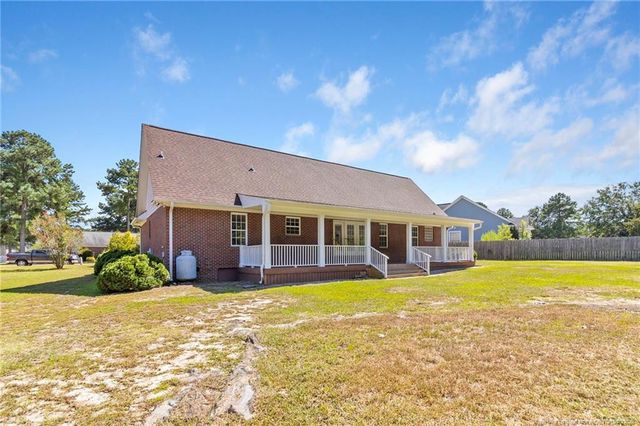 6233 CASTLEBROOKE Lane, Linden, NC 28356