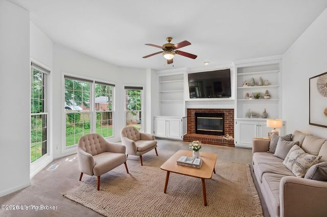 10504 Edgewater Rd, Louisville, KY 40223