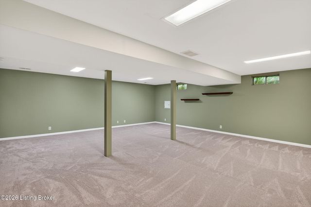 10504 Edgewater Rd, Louisville, KY 40223