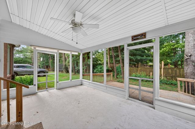 10504 Edgewater Rd, Louisville, KY 40223