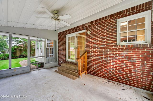 10504 Edgewater Rd, Louisville, KY 40223