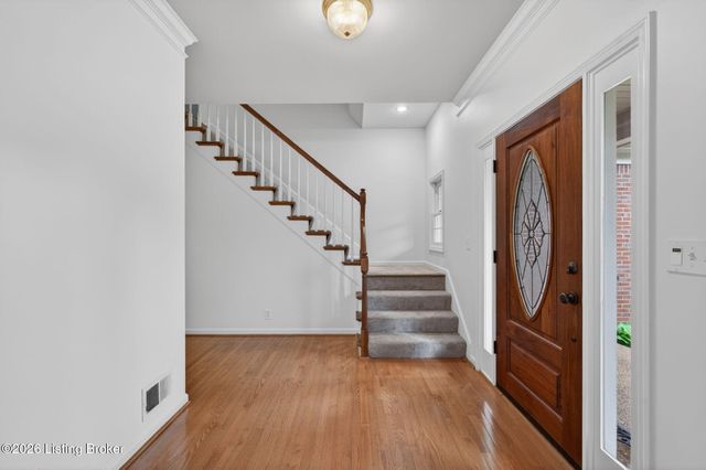 10504 Edgewater Rd, Louisville, KY 40223