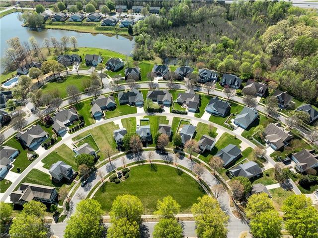 118 Sweetwater Circle, Advance, NC 27006