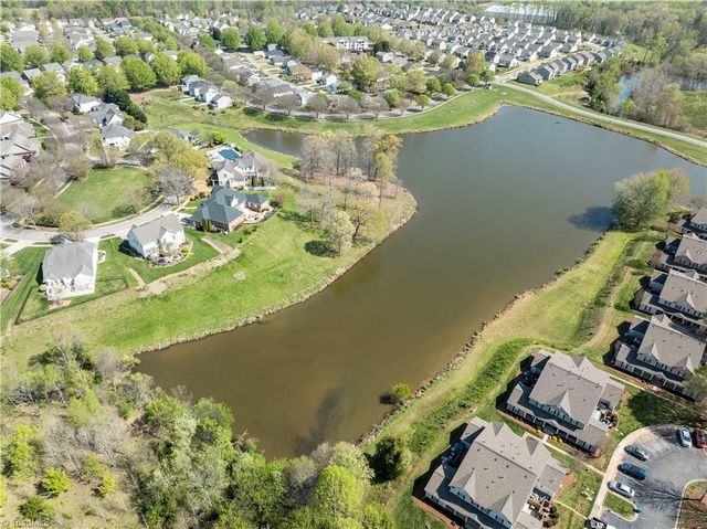 118 Sweetwater Circle, Advance, NC 27006