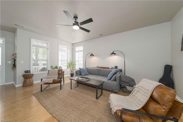 118 Sweetwater Circle, Advance, NC 27006