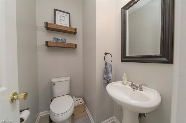 118 Sweetwater Circle, Advance, NC 27006