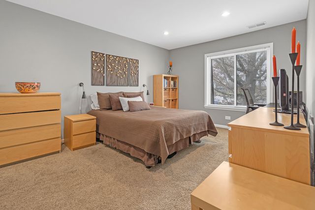 727 KILLARNEY Court 2D, Schaumburg, IL 60193