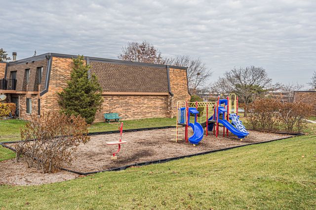 727 KILLARNEY Court 2D, Schaumburg, IL 60193