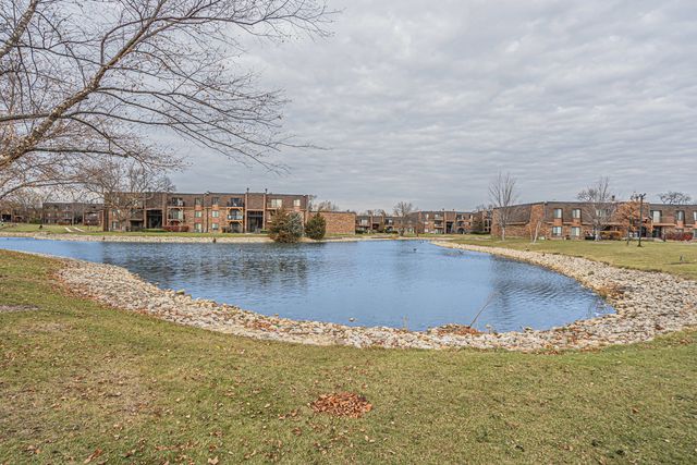 727 KILLARNEY Court 2D, Schaumburg, IL 60193
