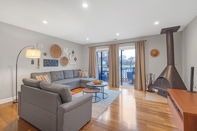 727 KILLARNEY Court 2D, Schaumburg, IL 60193