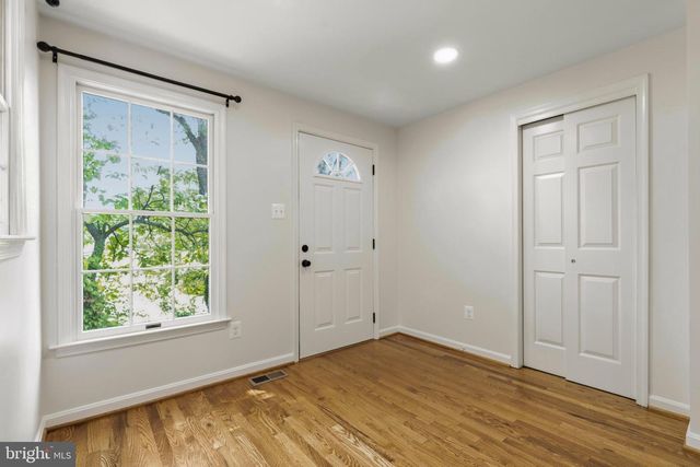 1801 S GLEBE RD, Arlington, VA 22204