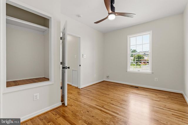 1801 S GLEBE RD, Arlington, VA 22204