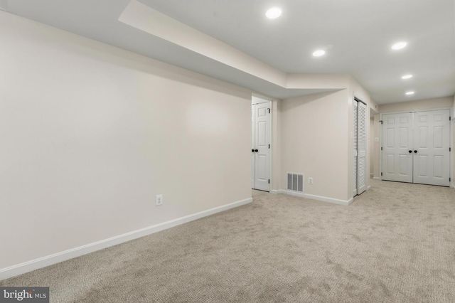 1801 S GLEBE RD, Arlington, VA 22204