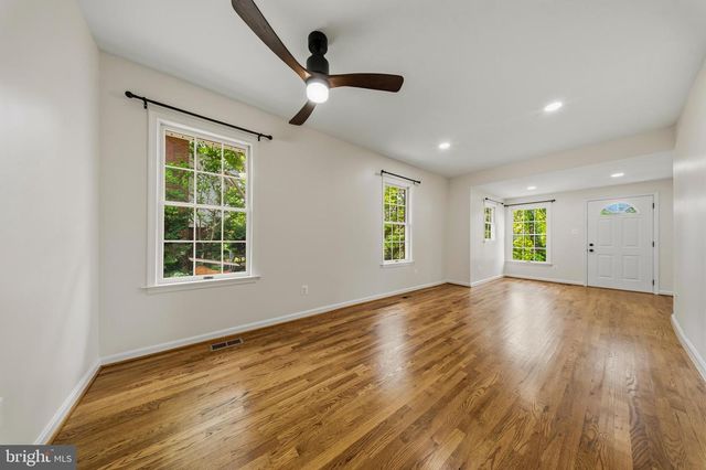 1801 S GLEBE RD, Arlington, VA 22204