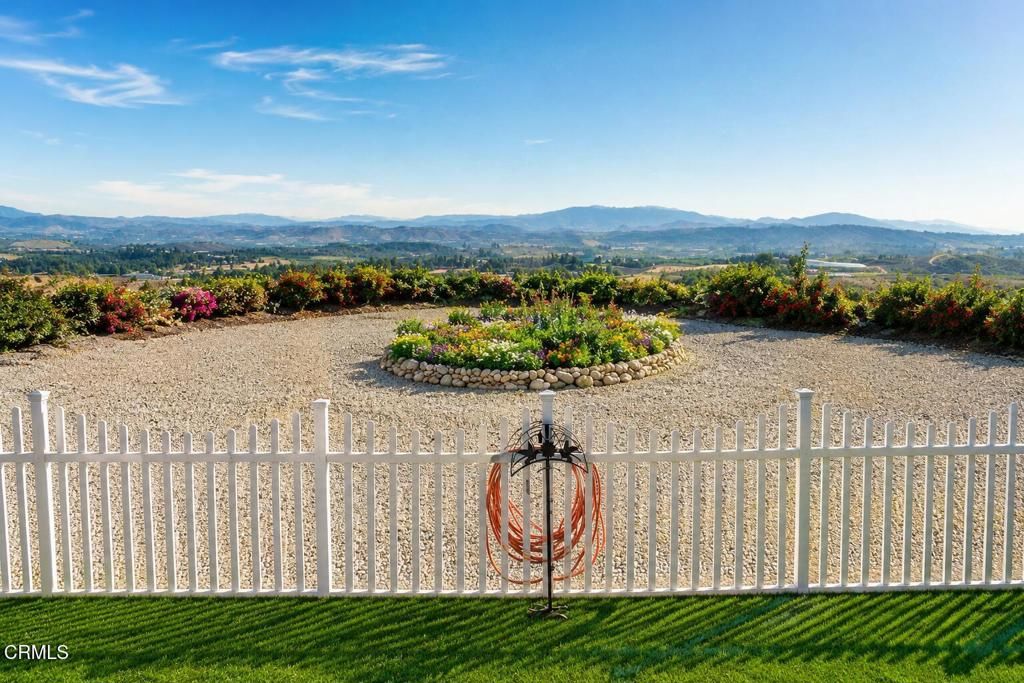 Image 28 of property listing at 10455 Stockton Road, Moorpark, CA 93021
