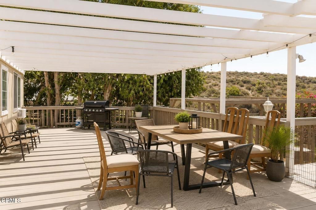 Image 34 of property listing at 10455 Stockton Road, Moorpark, CA 93021