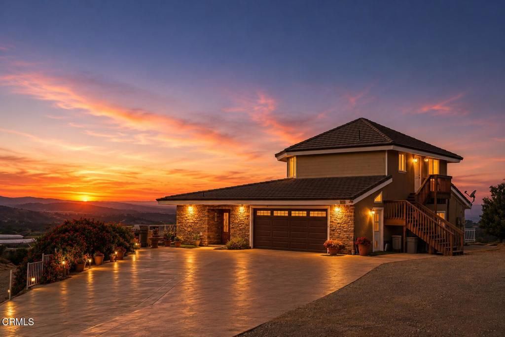 Image 5 of property listing at 10455 Stockton Road, Moorpark, CA 93021