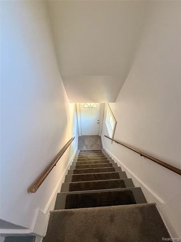 738 W Atherton Road, Flint, MI 48507