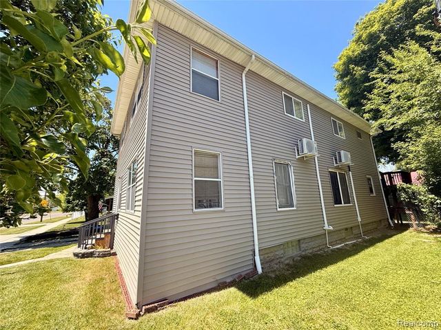 738 W Atherton Road, Flint, MI 48507
