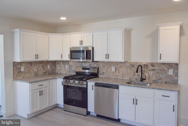 119 N ROBESON ST, Robesonia, PA 19551