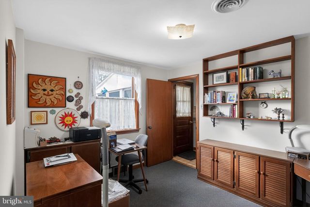 26 LAUREL RD, Southampton, PA 18966