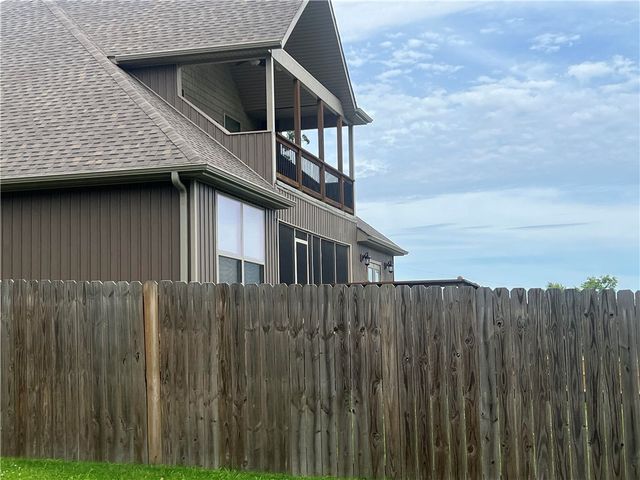 33 Ledbetter Lane, Bella Vista, AR 72715