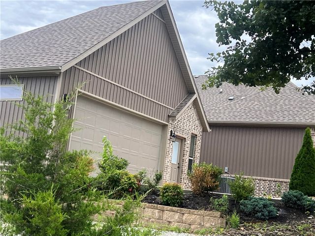 33 Ledbetter Lane, Bella Vista, AR 72715