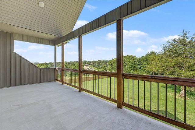 33 Ledbetter Lane, Bella Vista, AR 72715