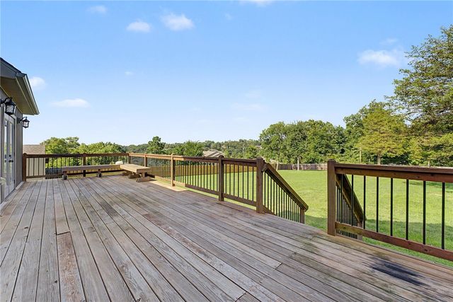 33 Ledbetter Lane, Bella Vista, AR 72715