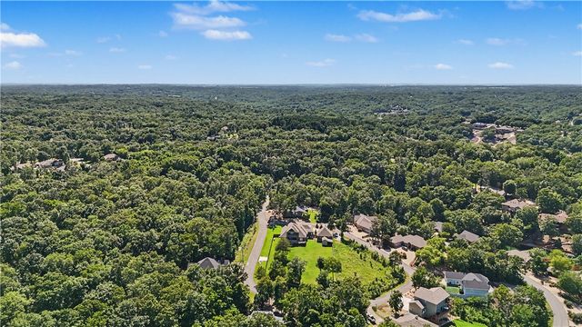 33 Ledbetter Lane, Bella Vista, AR 72715